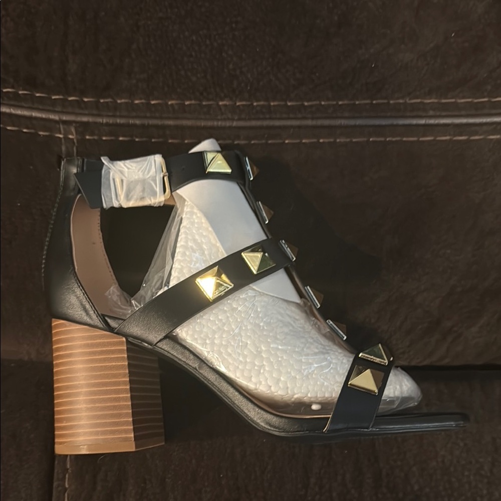 Black Strappy Heeled Sandals with Gold Accents